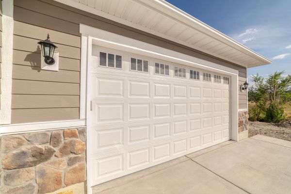 Garage Siding Repair in Independence