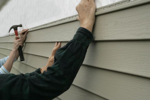 Cost of Insulated Siding Installation in Independence
