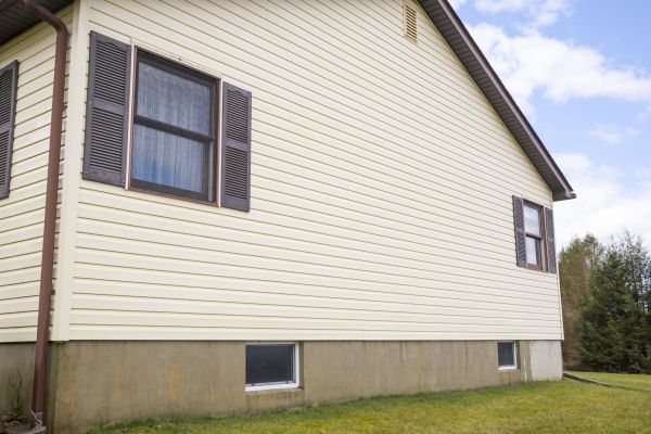 Dutch Lap Siding Repair in Independence
